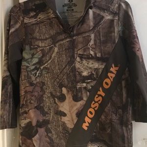 Mossy Oak camouflage shirt